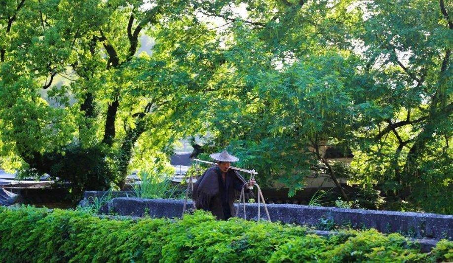 中广核矿业午盘涨近4% 机构看好核电产业发展