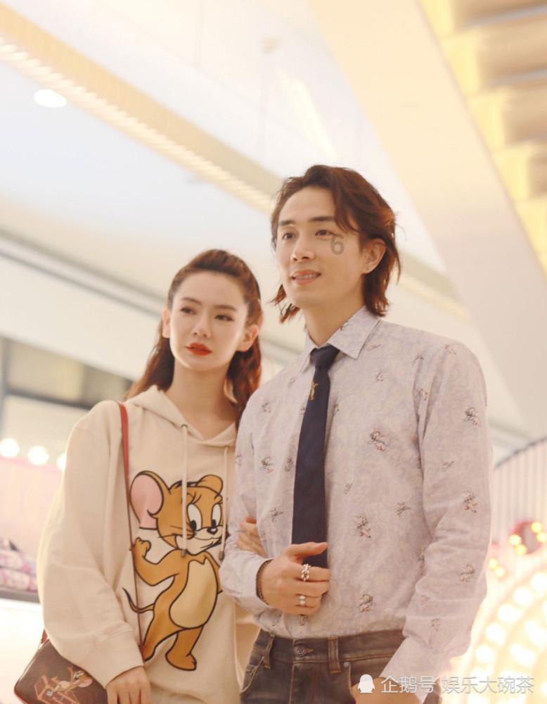 请问这是什么虫子？狗狗身上掉下来的。