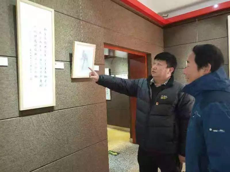 小米商城上架“非凡礼盒”及“热爱礼盒”手机套装